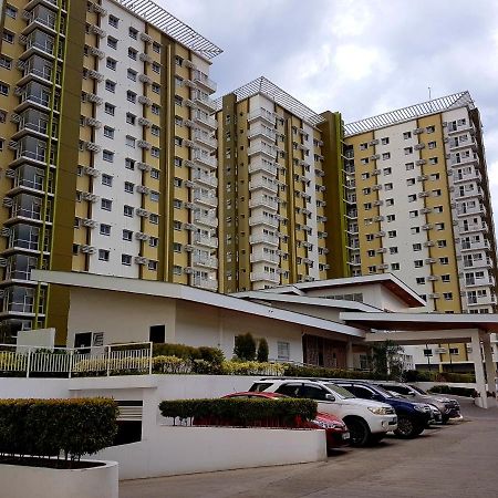 Keys 'N Places Holiday Rentals At Mesaverte Condo Cagayan de Oro Bagian luar foto