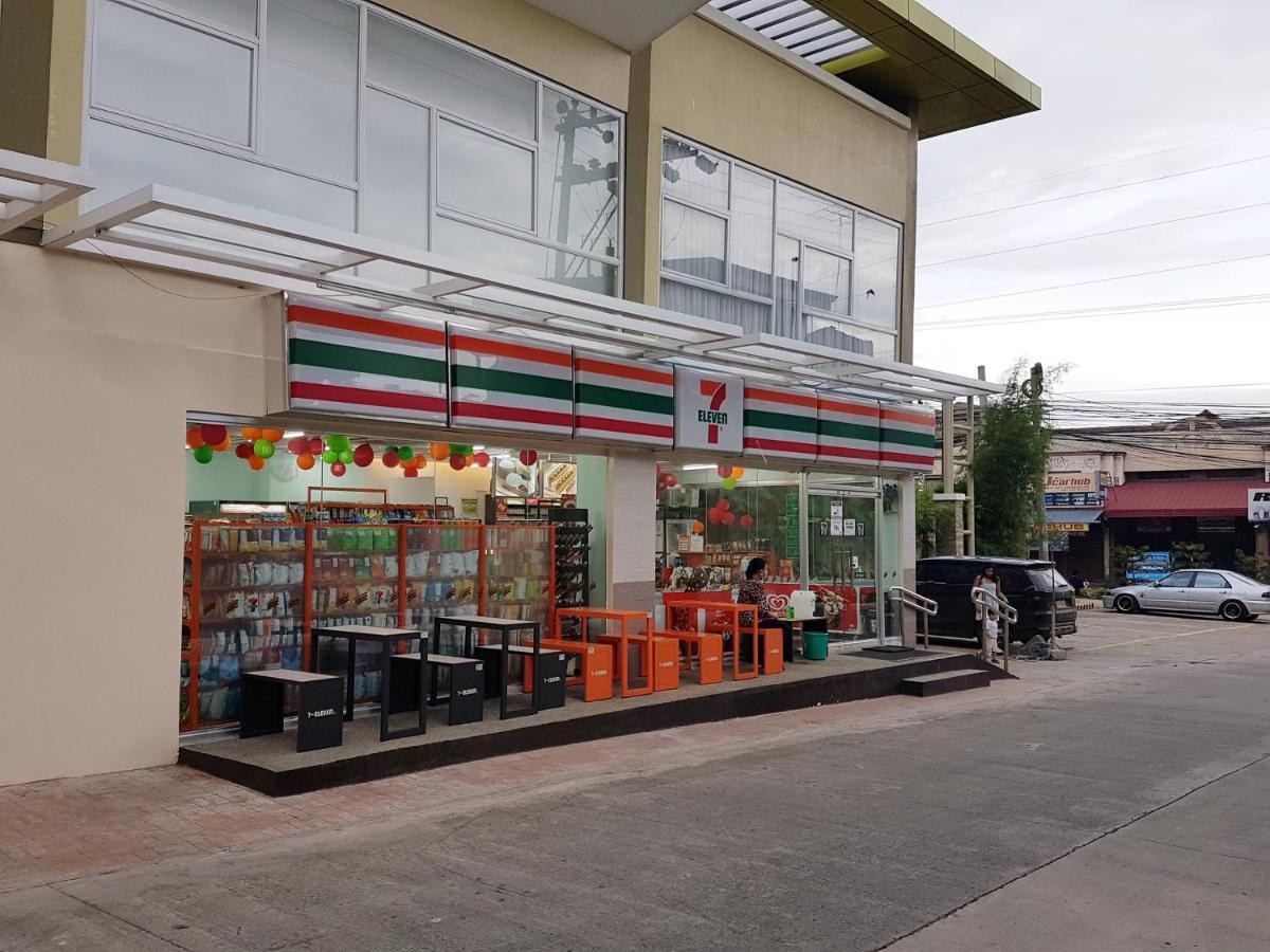 Keys 'N Places Holiday Rentals At Mesaverte Condo Cagayan de Oro Bagian luar foto